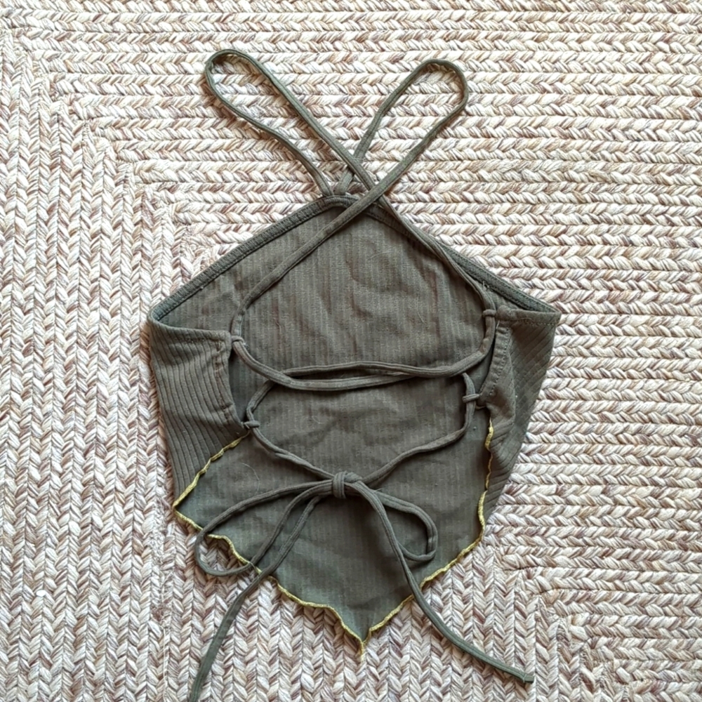 Green Crop Top with Tie Back and V Hem (wild fable, Small)